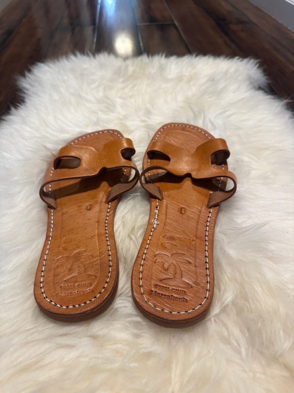 Women's Tan Leather Slide Sandals, New without the box - Picture 3 of 5